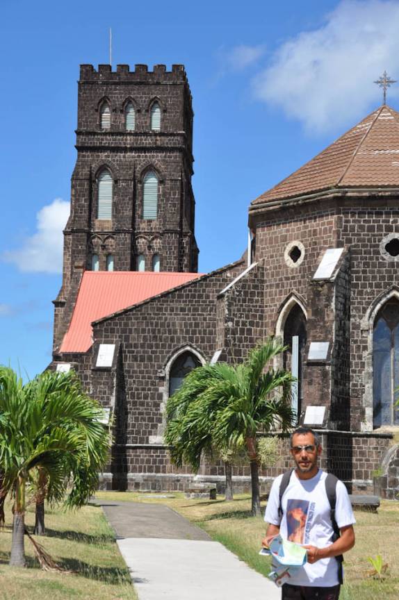 Típica igreja feita de pedras, em Basseterre, capital da ilha de St. Kitts - Caribe
